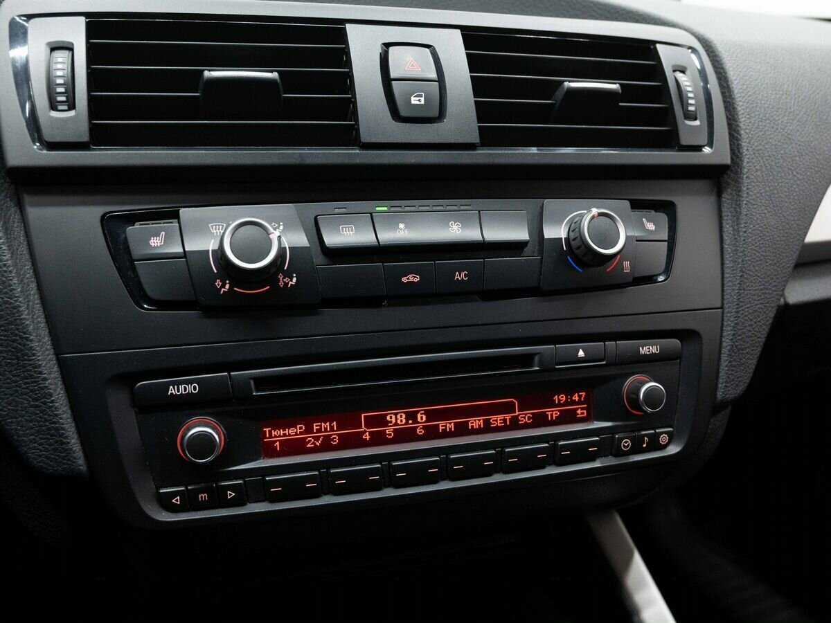 Купить BMW 1 серии 116i, 2013, 176 741 км, фото №15