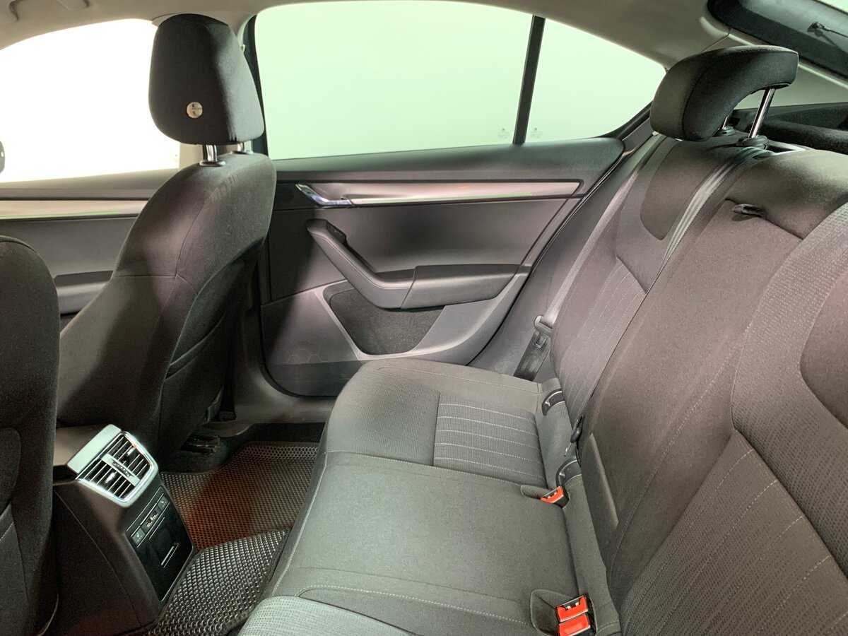 Купить Skoda Octavia, 2018, 336 600 км, фото №19