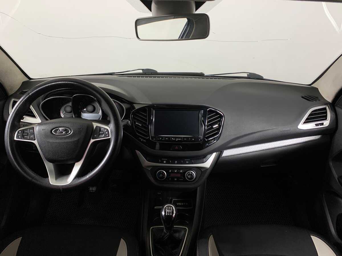 Купить Lada (ВАЗ) Vesta SW Cross, 2017, 208 000 км, фото №13